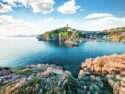 widok na zatokę w chorwacji, w której walutą jest euro